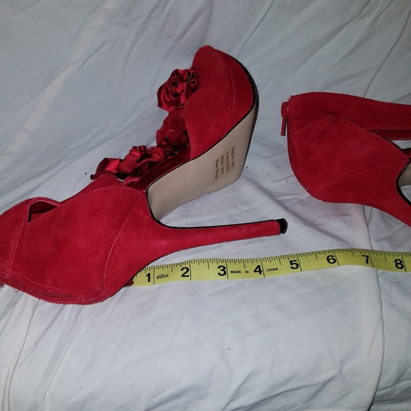 Bakers red high heels 10 - Picture 9 of 9